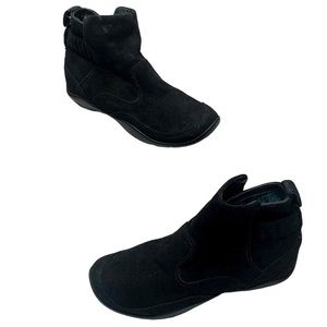 Retro DANSKO 2712100200 Black Suede Slip On Bootie‎
